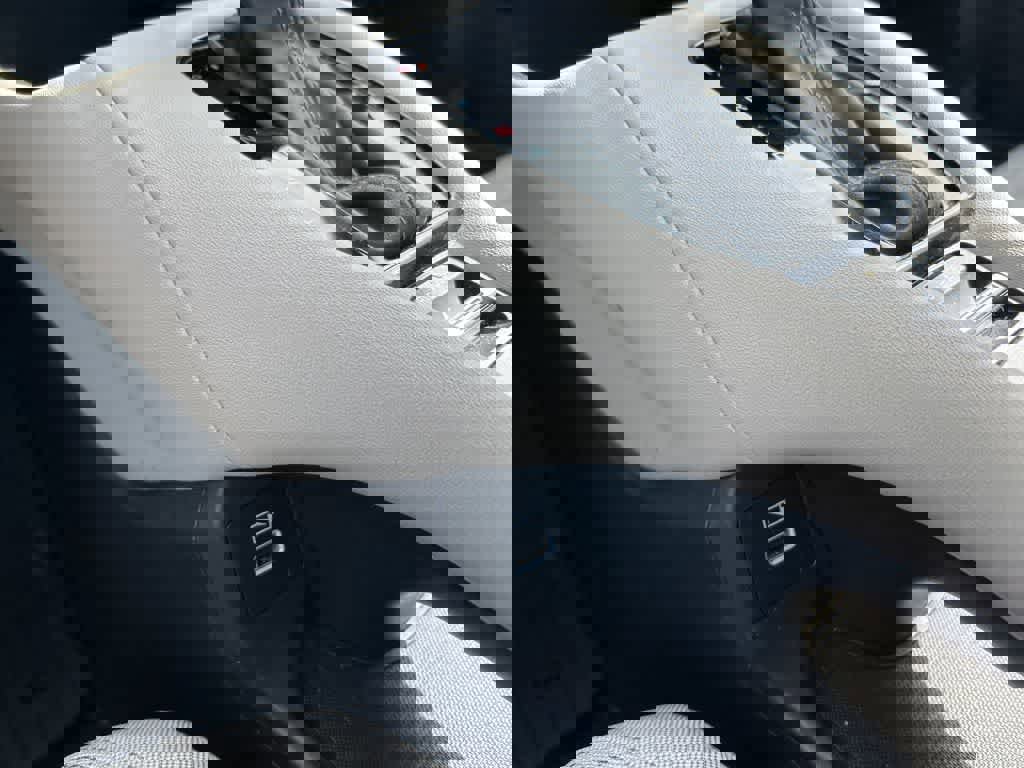 Used 2023 Honda HR-V LX image 37