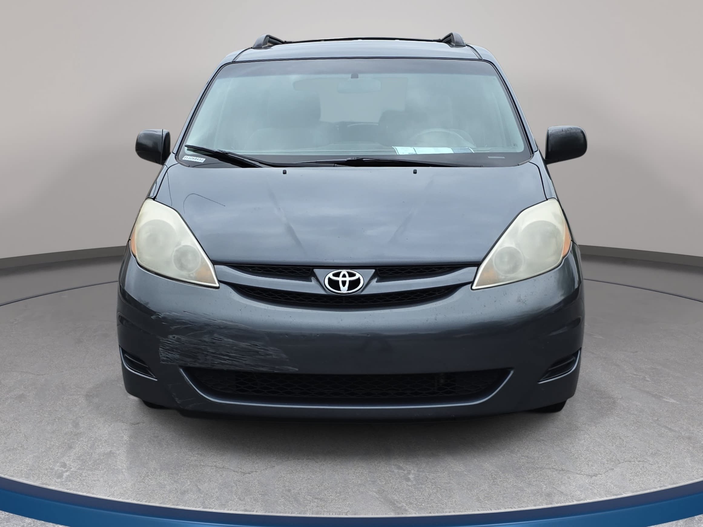 Used 2008 Toyota Sienna LE FWD image 2