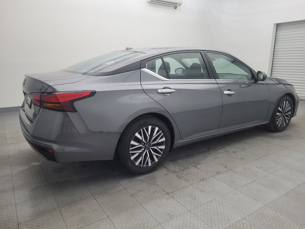 Used 2023 Nissan Altima 2.5 SV image 10