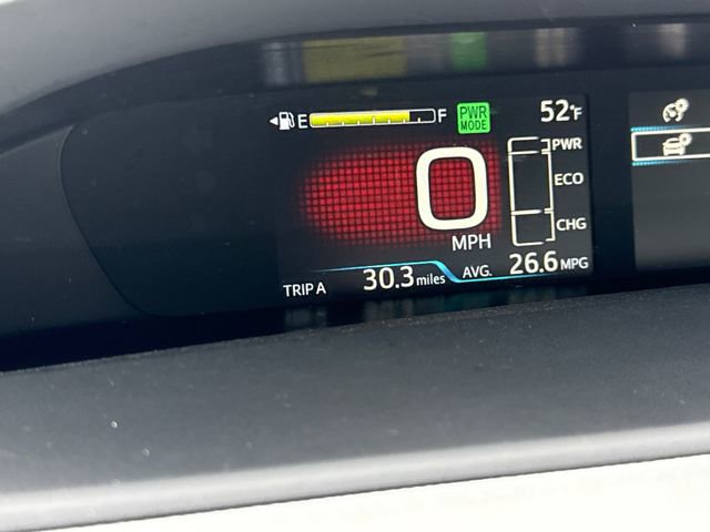 Used 2020 Toyota Prius LE image 19