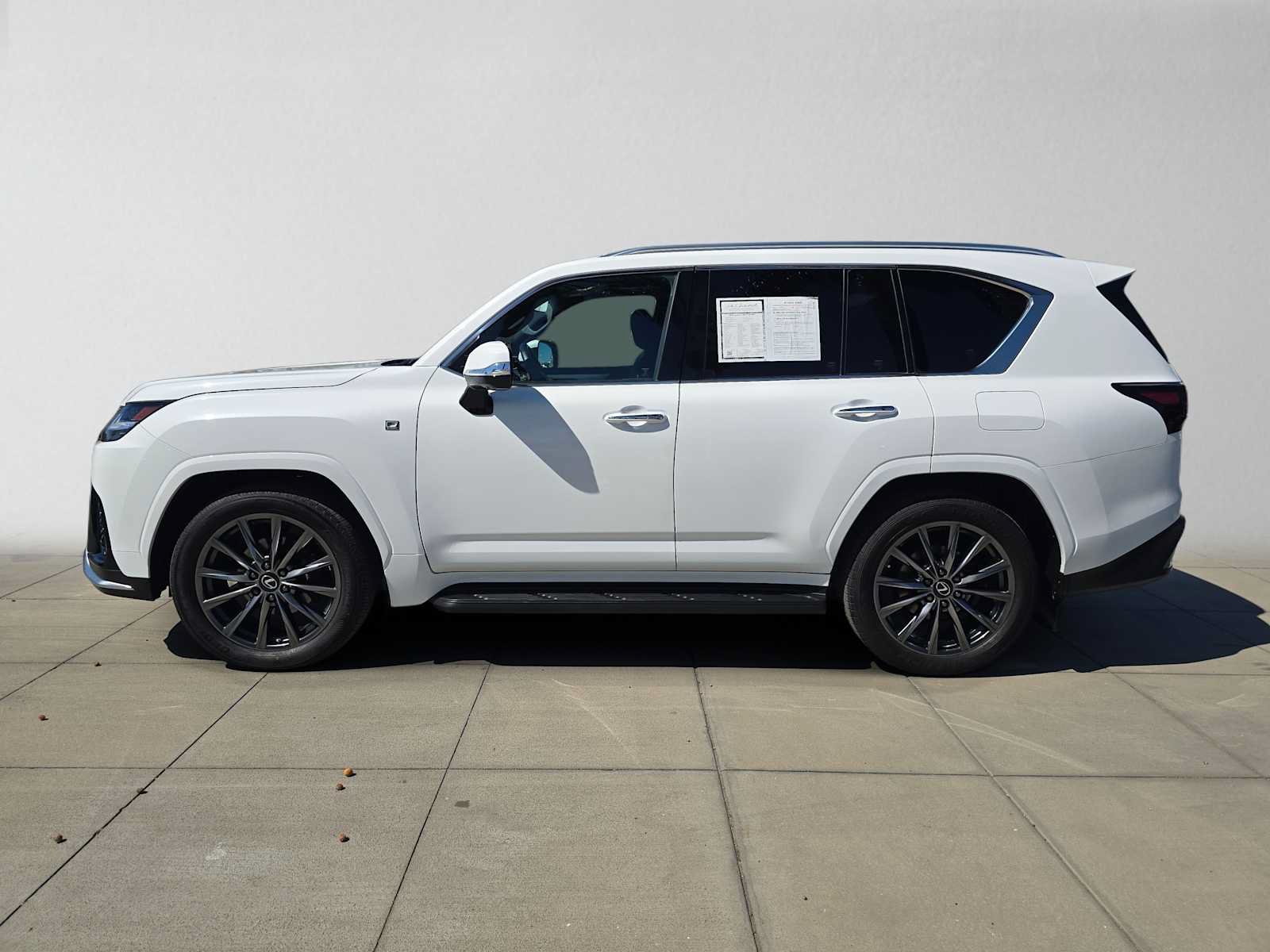Used 2023 Lexus LX 600 F Sport w/ Accessory Package (Z1) AWD/4WD image 6