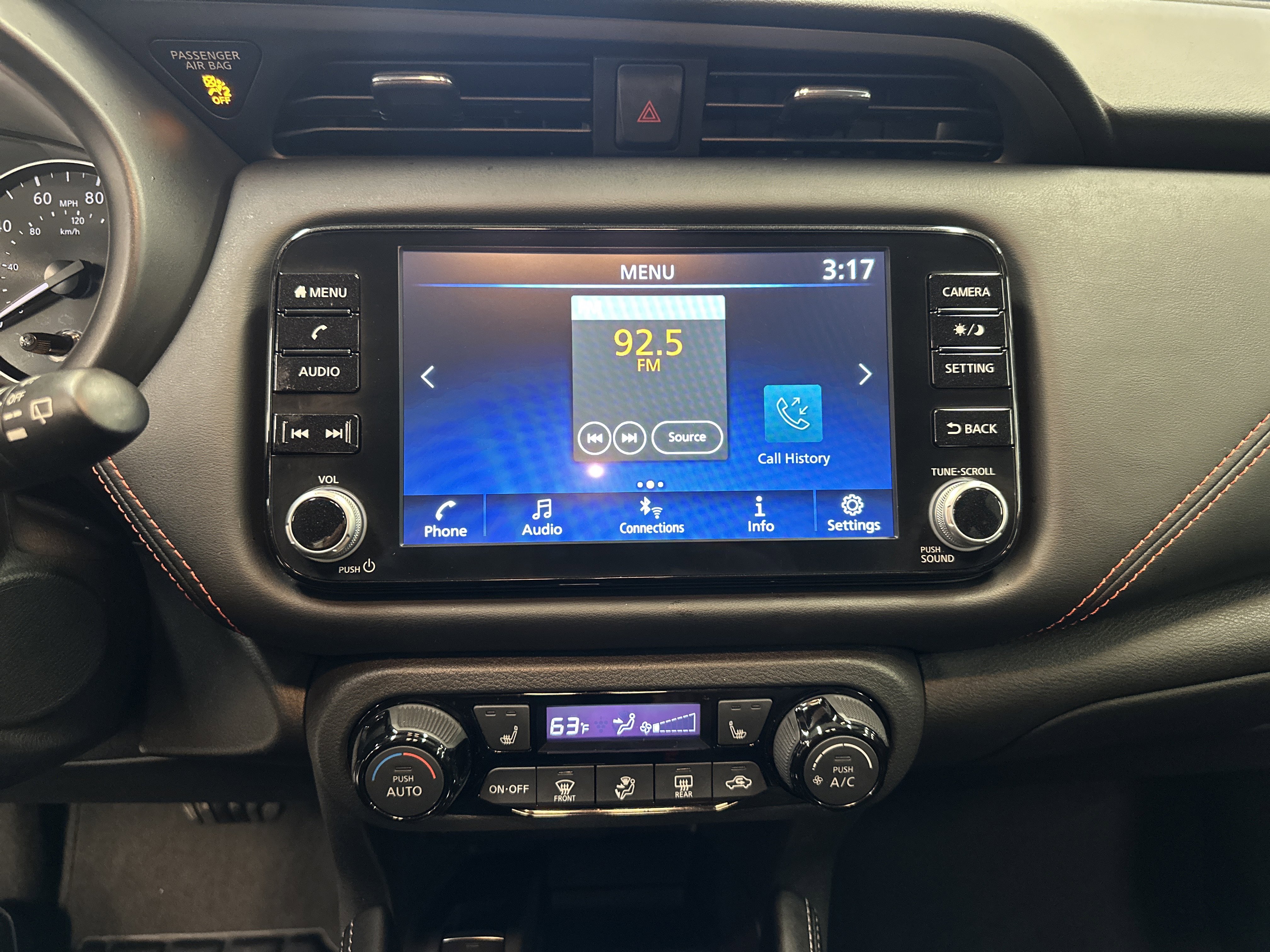 Used 2024 Nissan Kicks SR w/ SR Premium Package image 3