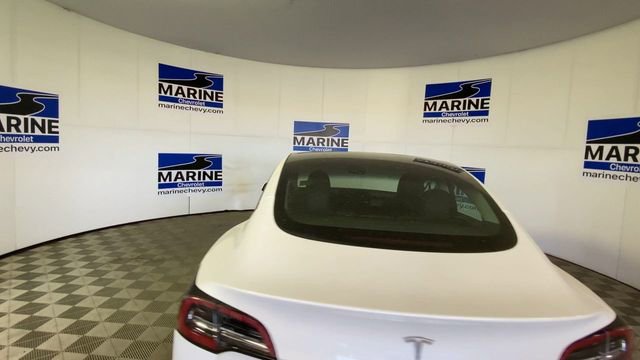Used 2023 Tesla Model 3 Standard Range image 9