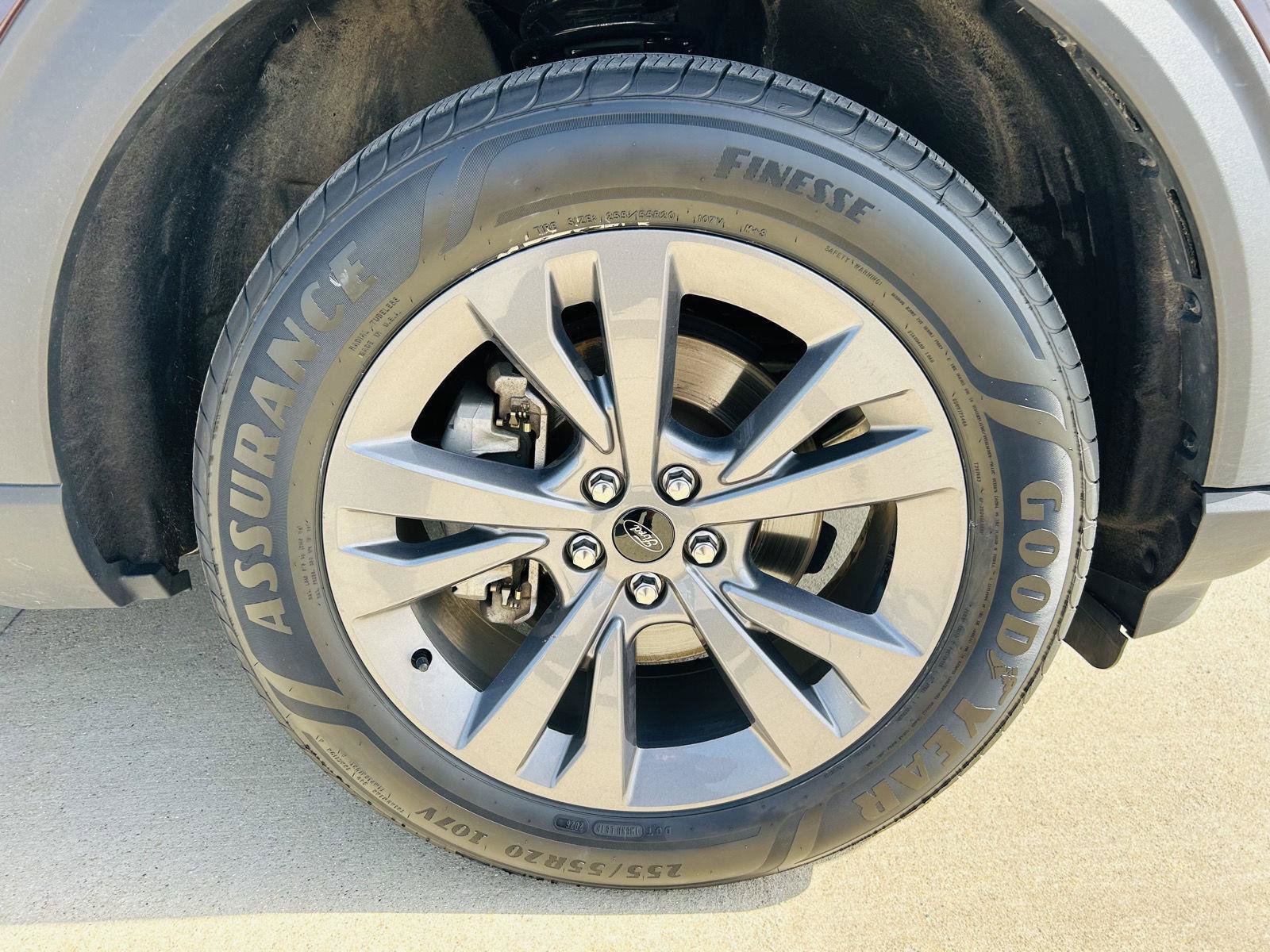 Used 2023 Ford Explorer XLT w/ Equipment Group 202A AWD/4WD image 45