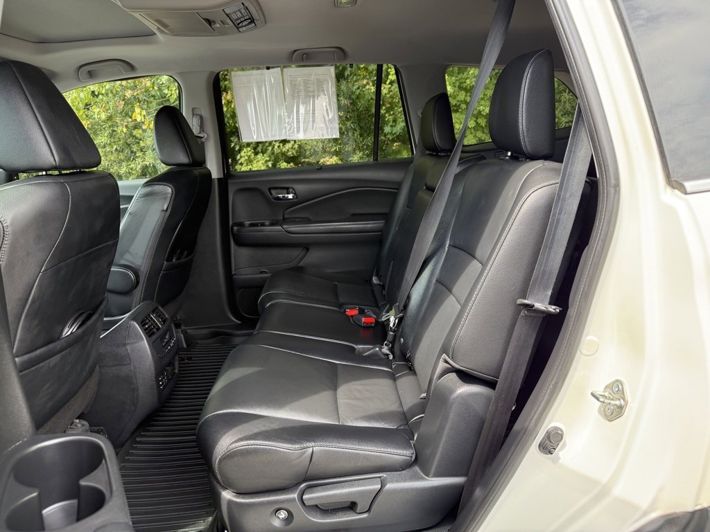Used 2018 Honda Pilot Touring image 19