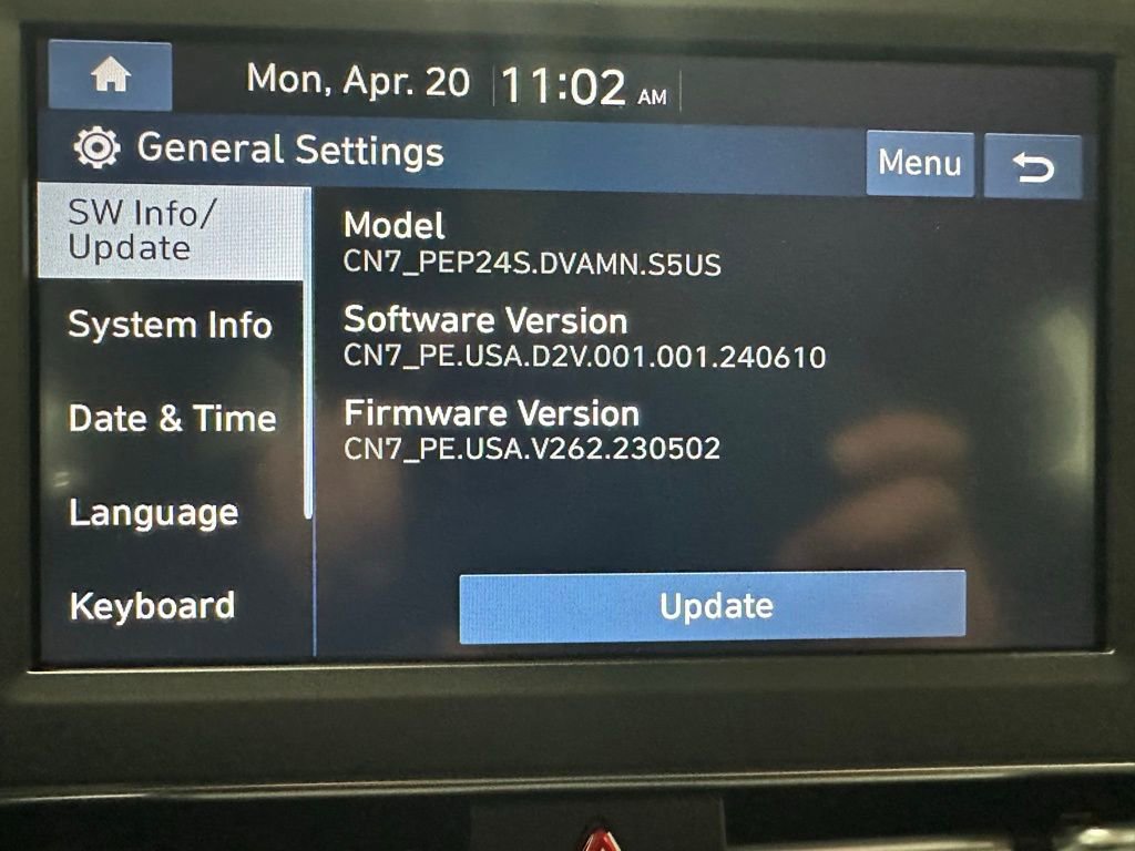 Used 2025 Hyundai Elantra SE FWD image 32