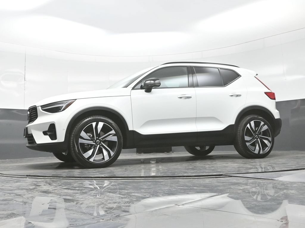New 2026 Volvo XC40 B5 Ultra w/ Climate Package AWD/4WD image 25
