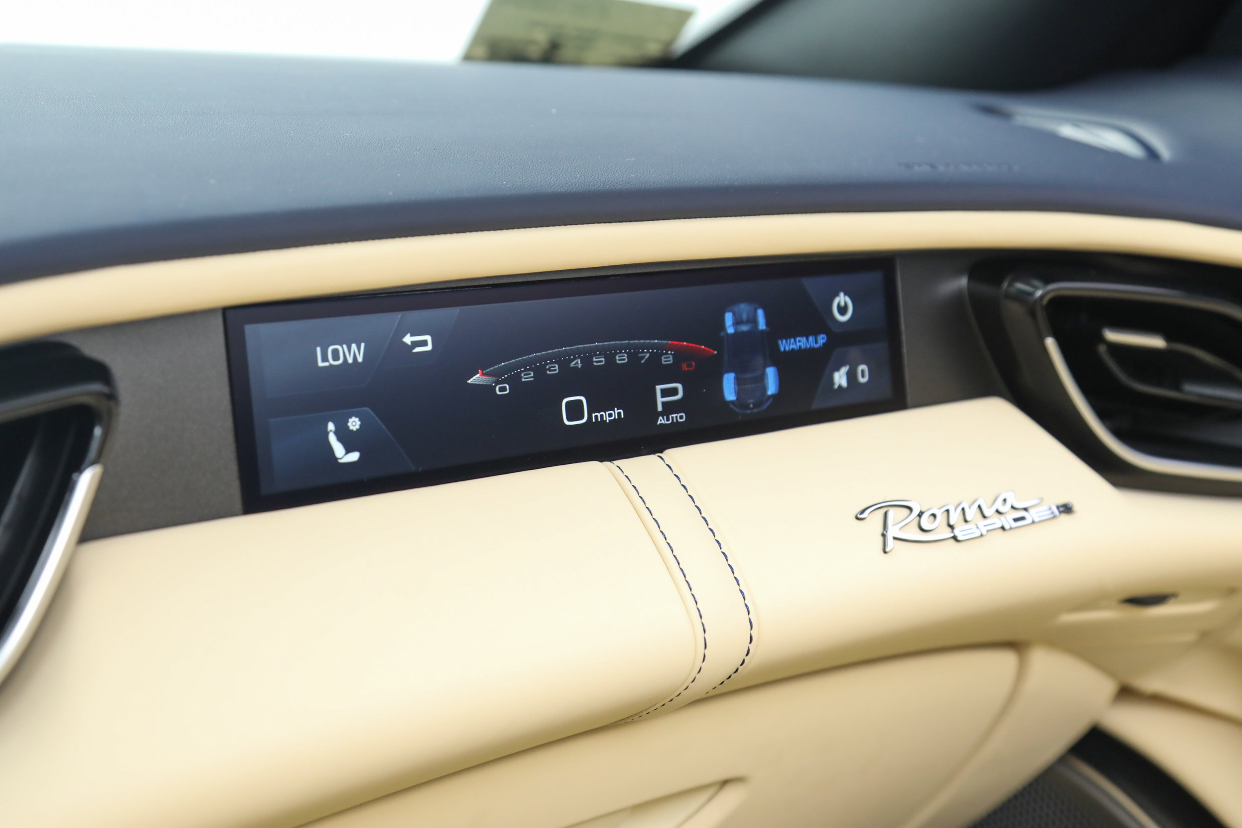 Certified 2025 Ferrari Roma Spider RWD image 33