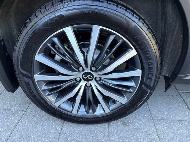 Used 2024 INFINITI QX60 Sensory w/ Vision Package AWD/4WD image 9