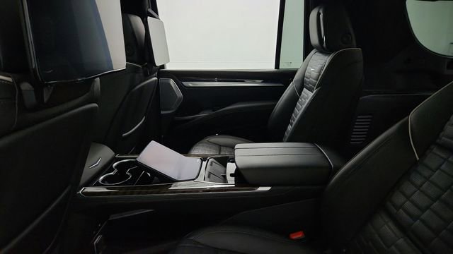 Certified 2026 Cadillac Escalade ESV Platinum Sport image 20