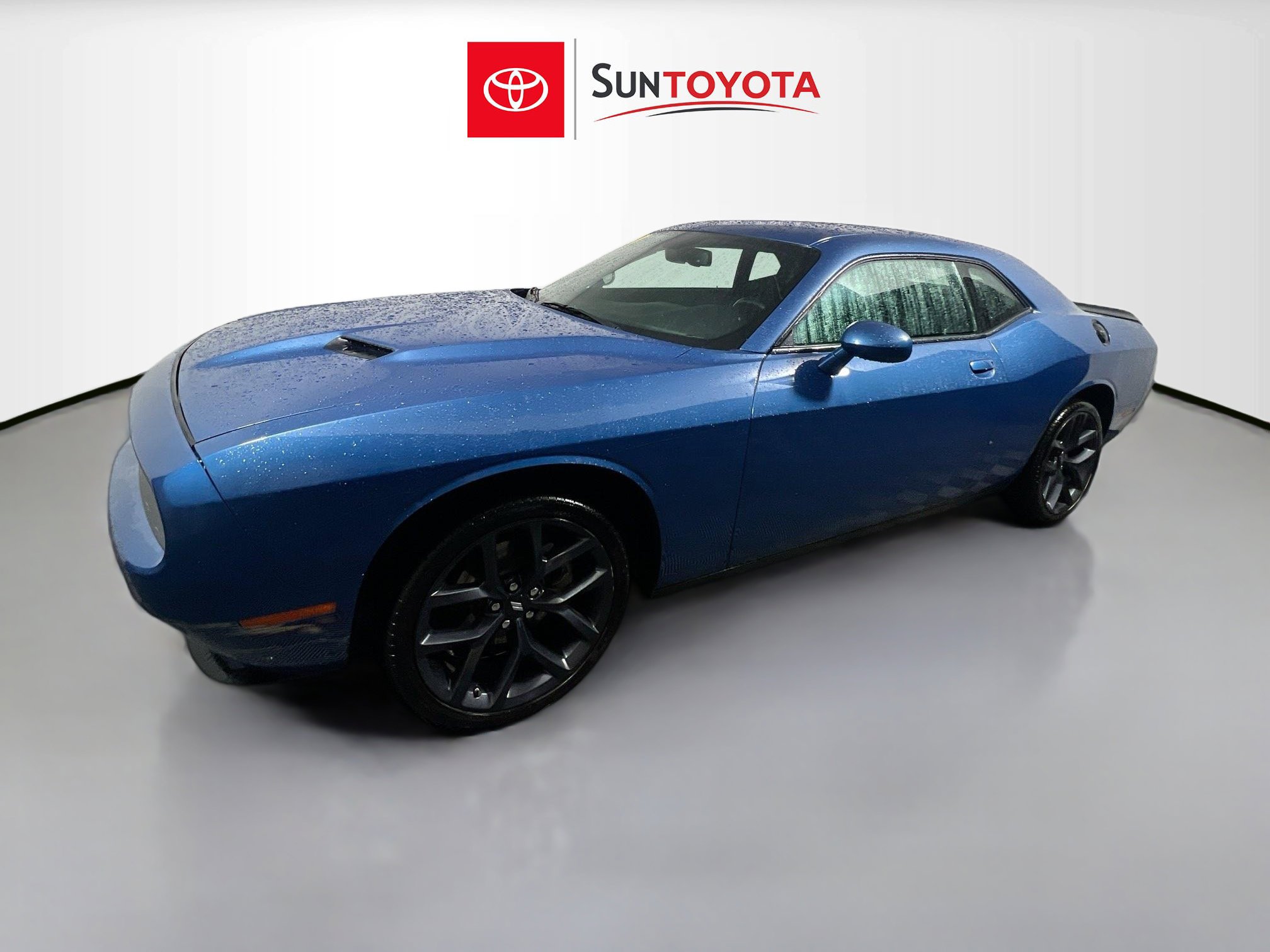 Used 2023 Dodge Challenger SXT w/ Blacktop Package image 9