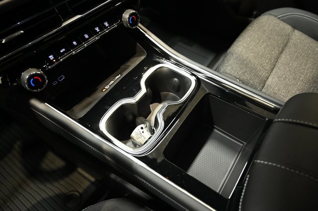 New 2026 Chevrolet Traverse LT w/ LPO, Floor Liner Package image 19