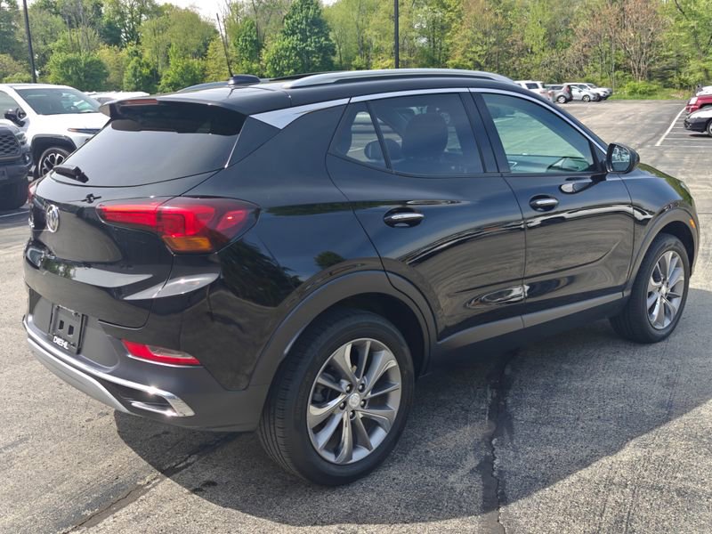 Used 2022 Buick Encore GX Essence w/ Experience Buick Package AWD/4WD image 4