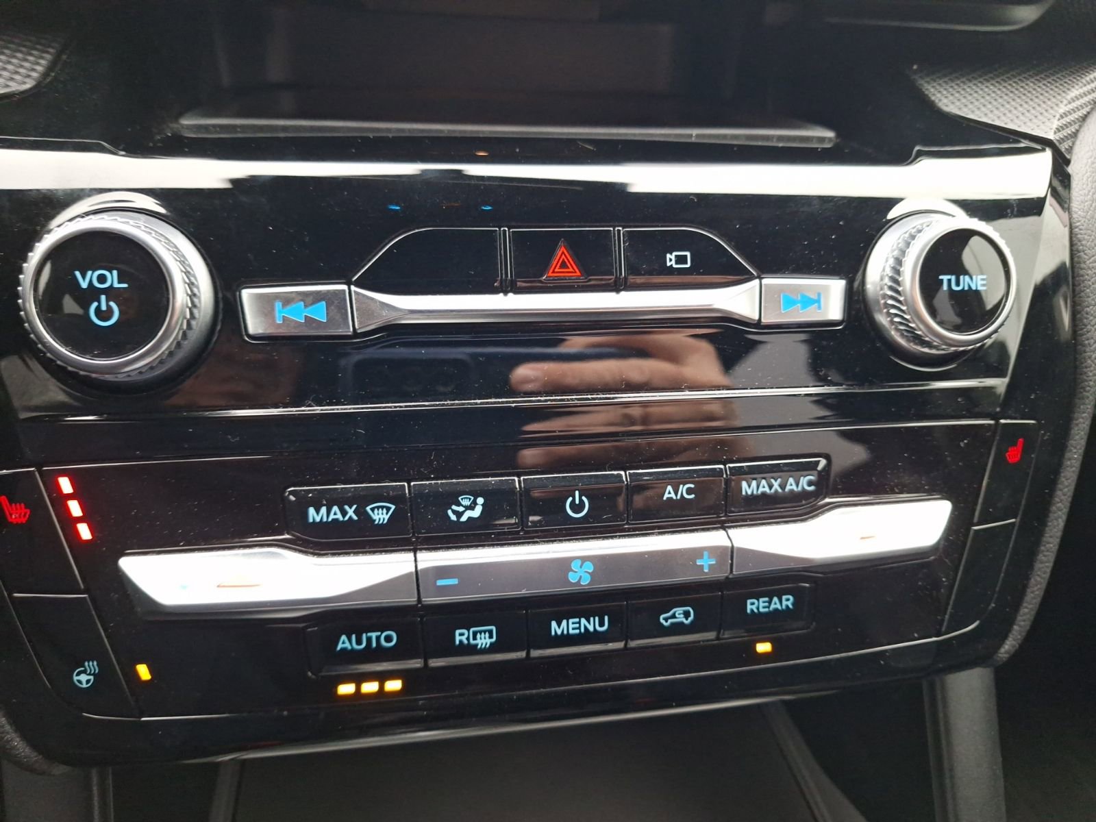 Used 2023 Ford Explorer ST-Line image 23