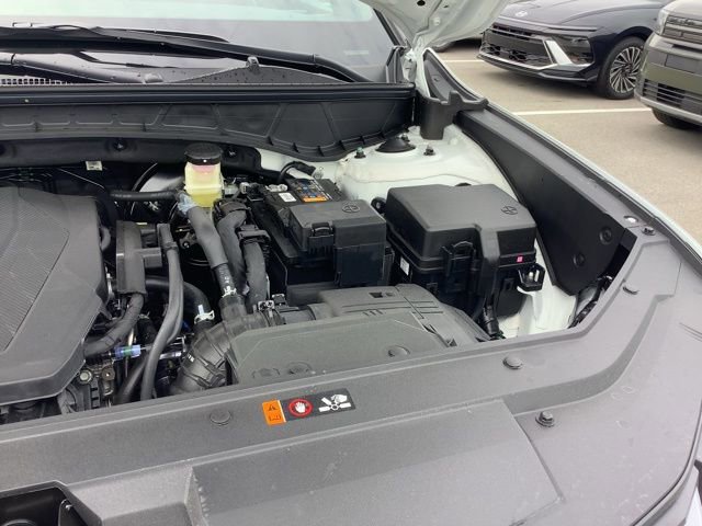 Certified 2025 Hyundai Santa Cruz SEL image 18