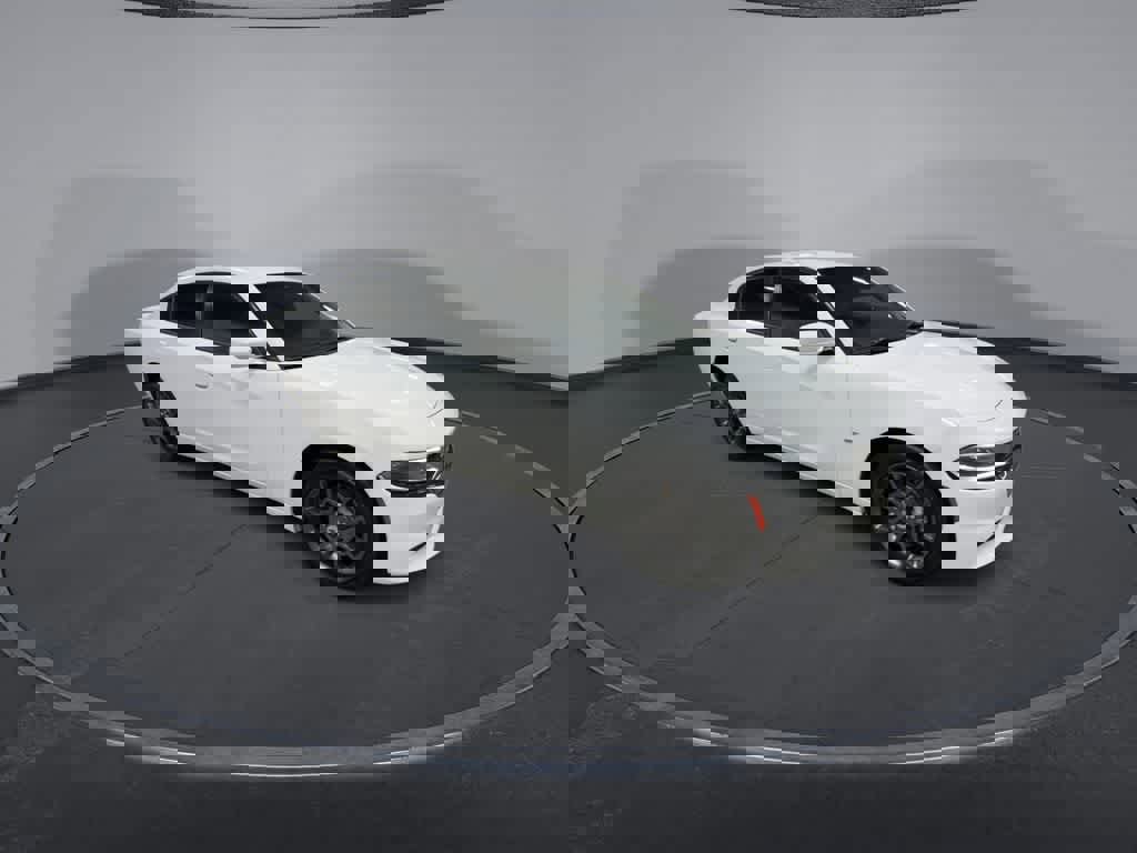 Used 2018 Dodge Charger GT video 2