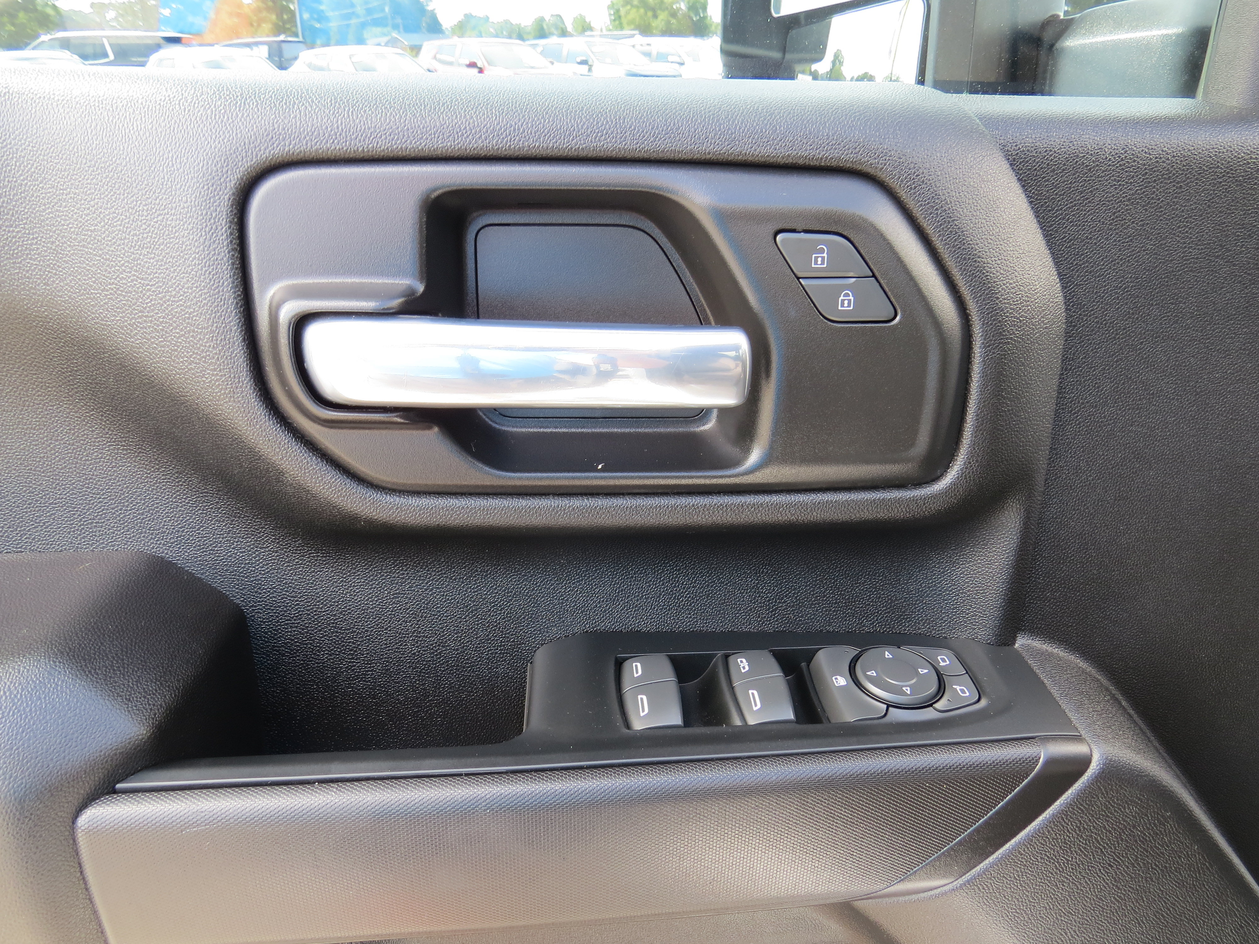 Used 2023 Chevrolet Silverado 2500 Custom w/ Custom Value Package AWD/4WD image 19