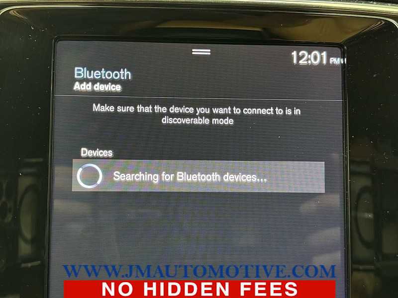 Used 2019 Volvo XC40 T5 Momentum image 25