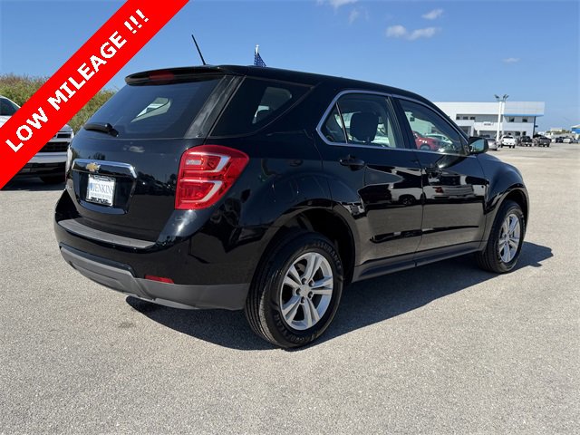 Used 2017 Chevrolet Equinox LS image 4