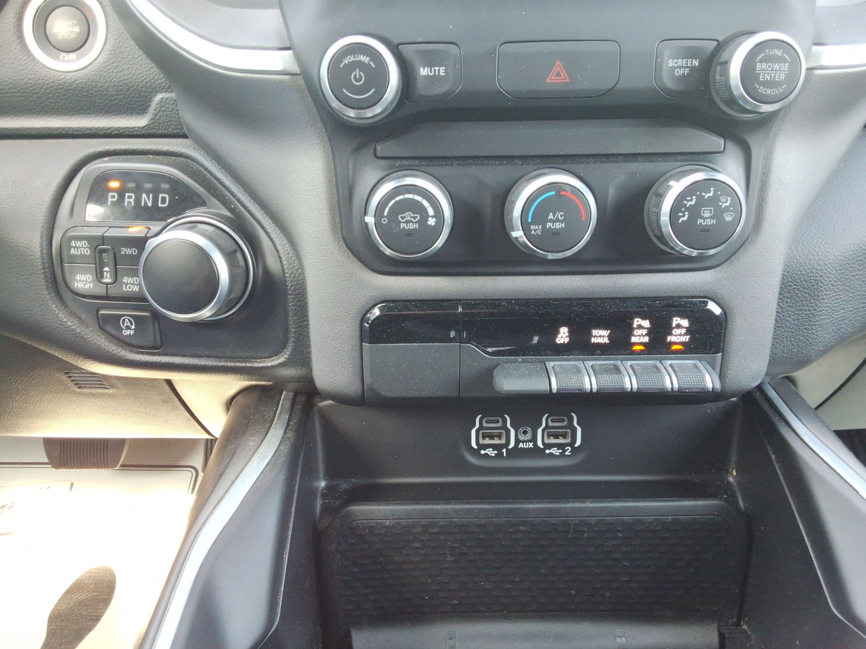 Used 2022 RAM 1500 Big Horn AWD/4WD image 17