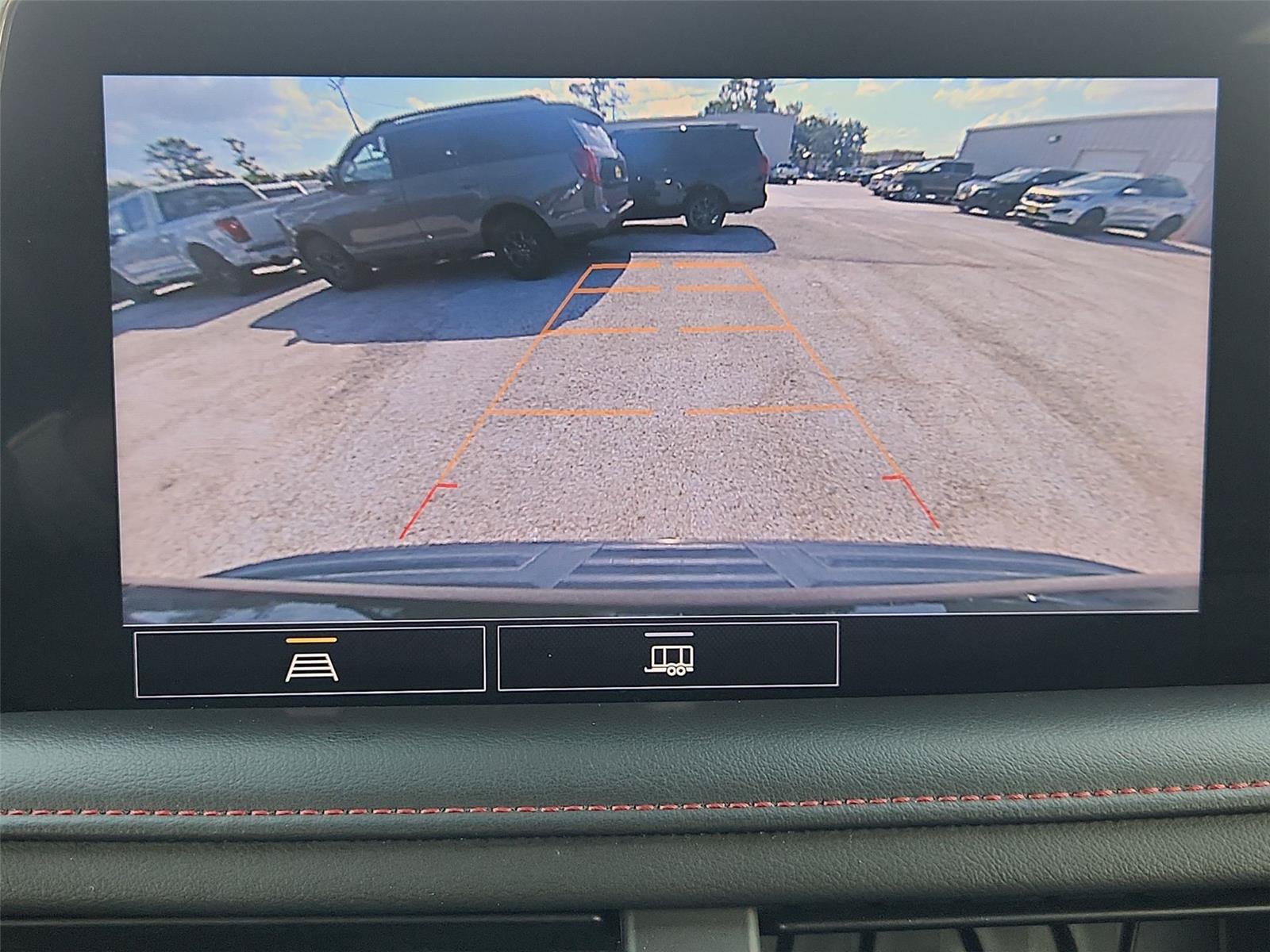 Used 2021 Chevrolet Suburban RST w/ Rear Media and Nav Package RWD image 15