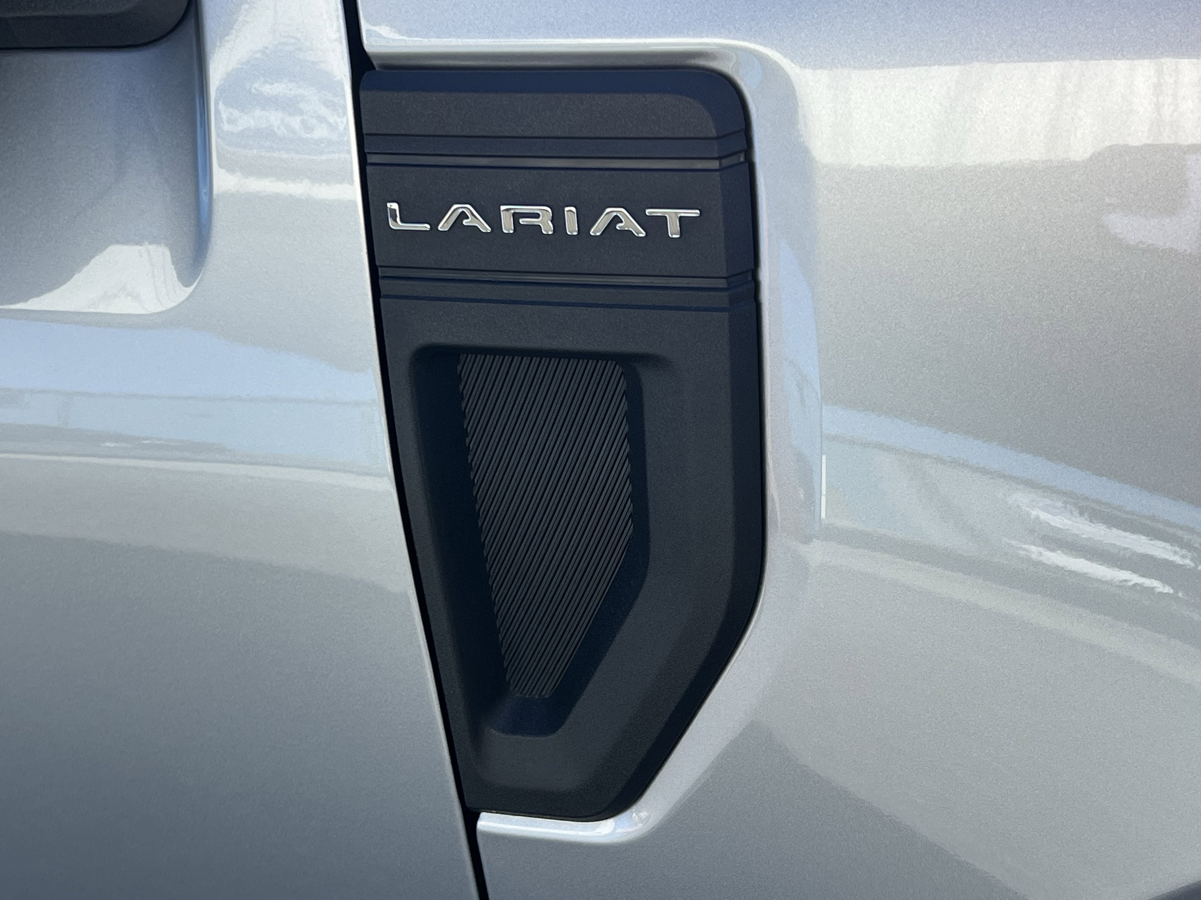 Used 2024 Ford Maverick Lariat image 16