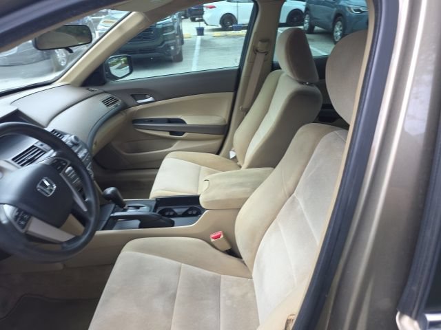 Used 2010 Honda Accord LX image 4
