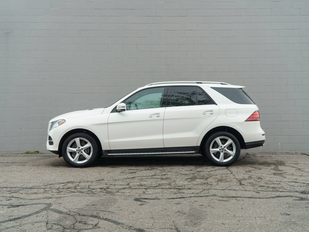Used 2018 Mercedes-Benz GLE 350 4MATIC image 2