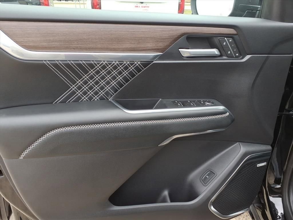 New 2026 GMC Acadia Denali image 12