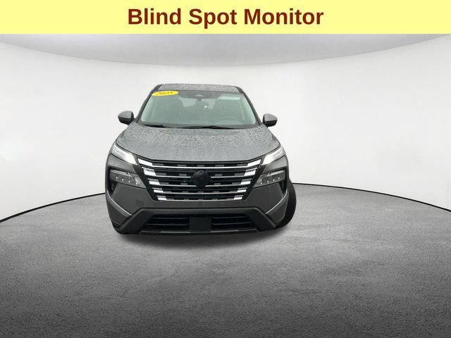 Used 2026 Nissan Rogue SV AWD/4WD image 4