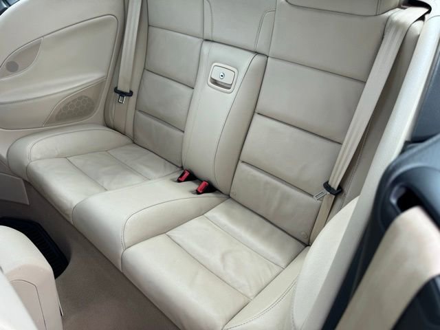 Used 2010 Volkswagen Eos Lux FWD image 27