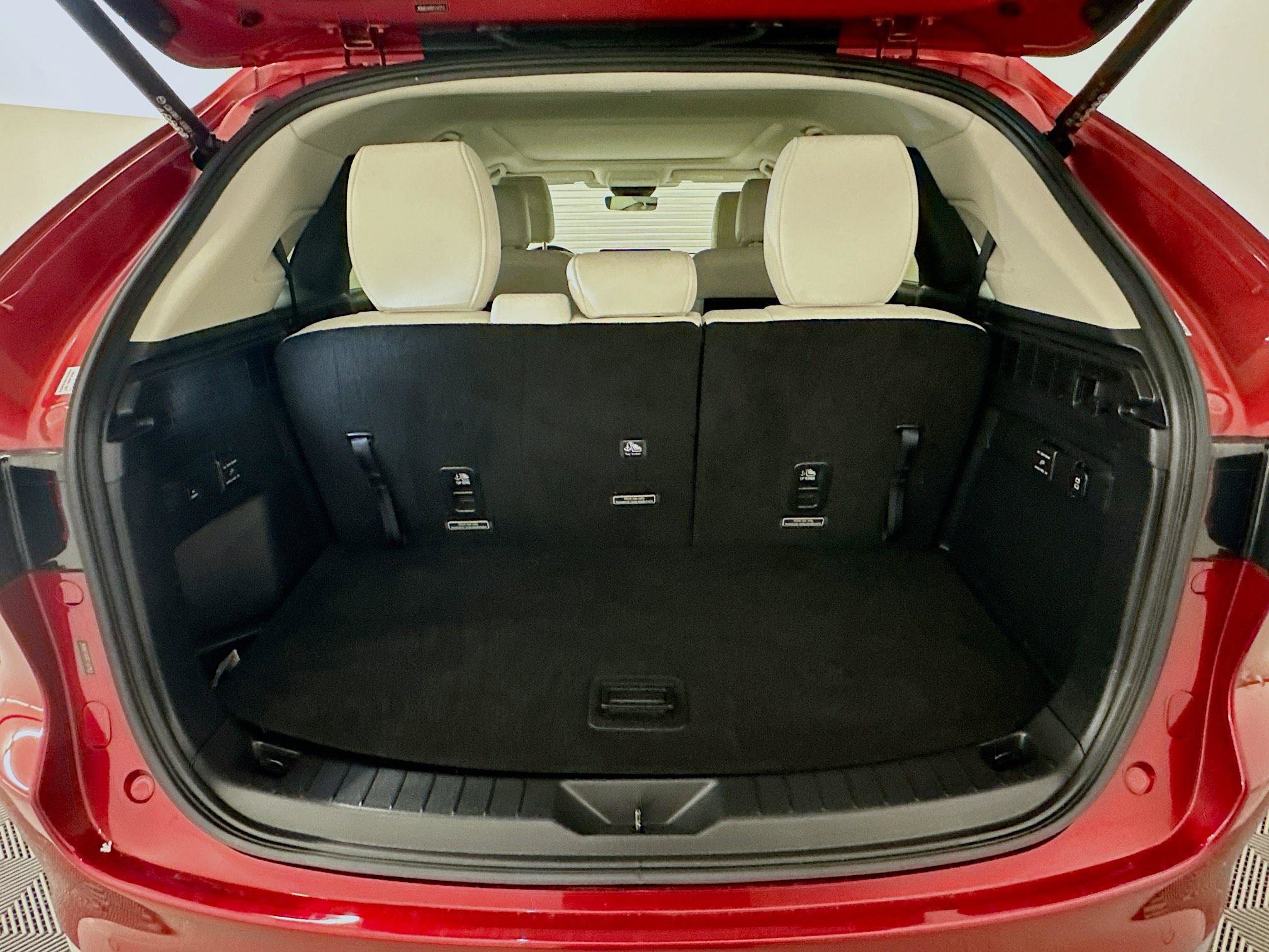 Used 2024 MAZDA CX-90 Plug-In Hybrid w/ Premium Plus image 32