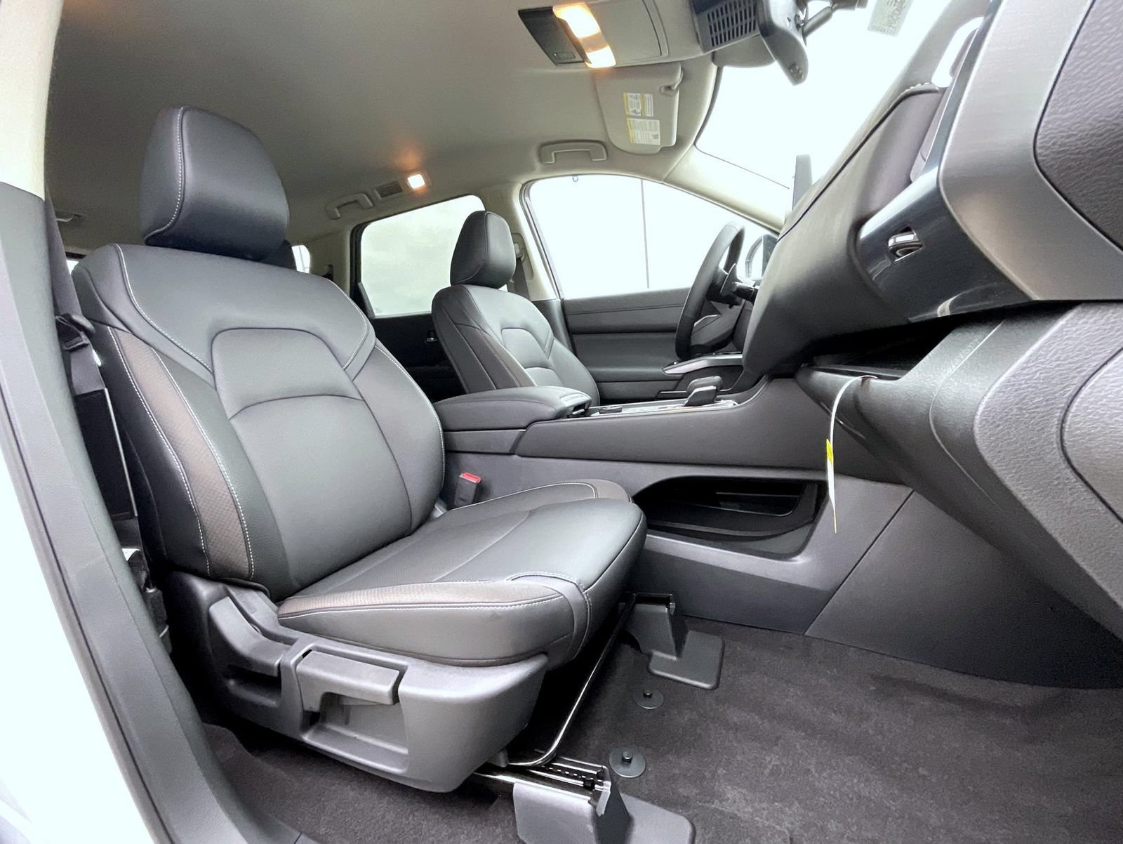 New 2026 Nissan Pathfinder SL AWD/4WD image 16