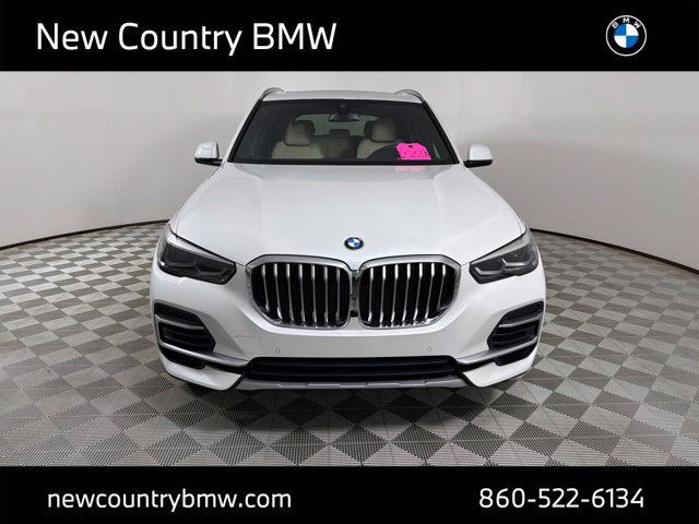 Used 2022 BMW X5 xDrive40i w/ Premium Package AWD/4WD image 2
