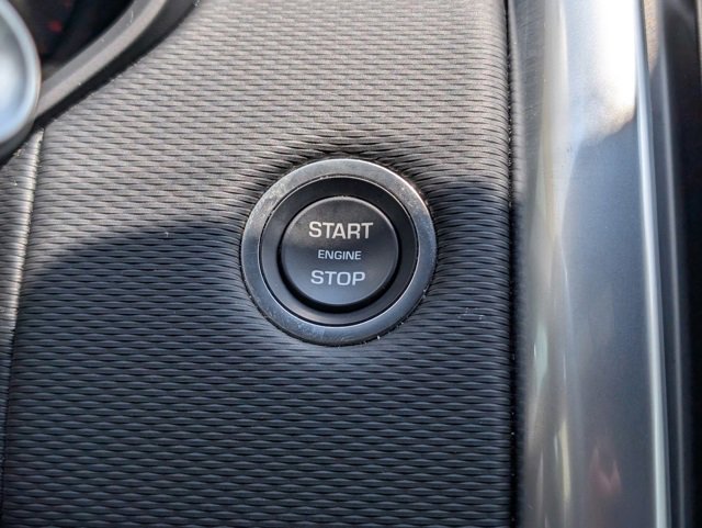 Certified 2024 Land Rover Discovery Dynamic SE image 11