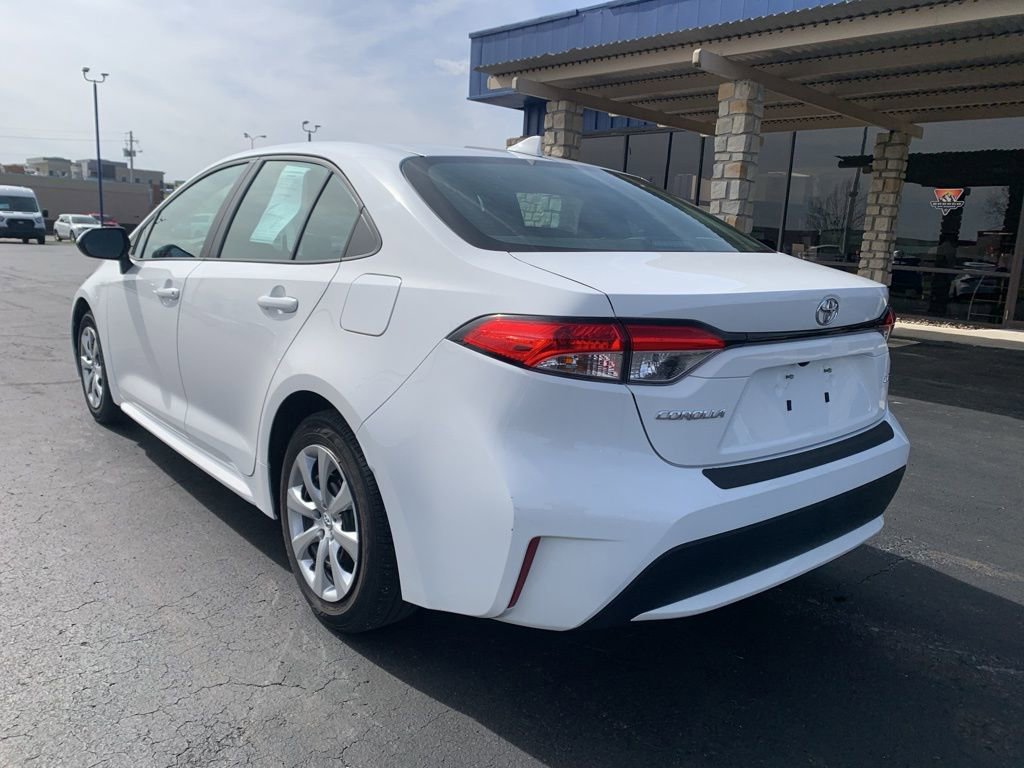 Used 2020 Toyota Corolla LE image 5