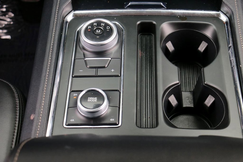 Used 2024 Ford Expedition XLT image 30