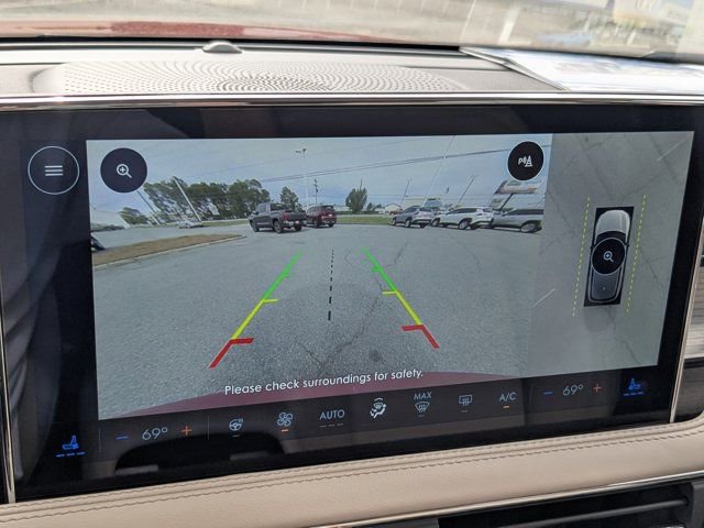 Used 2025 Lincoln Corsair FWD w/ Equipment Group 101A image 21