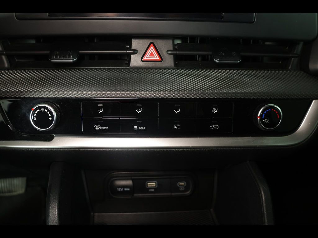 Used 2024 Kia Sportage LX image 25