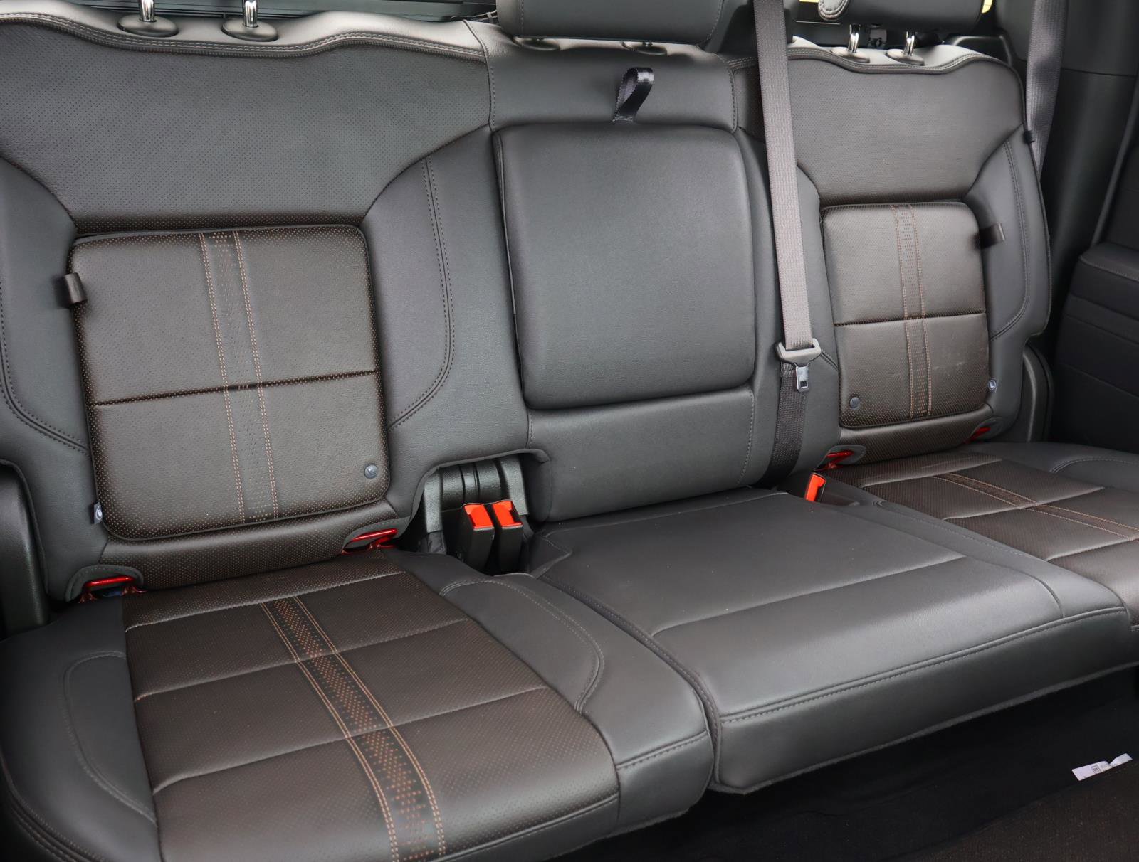 Used 2025 Chevrolet Silverado 2500 High Country w/ High Country Premium Package AWD/4WD image 23
