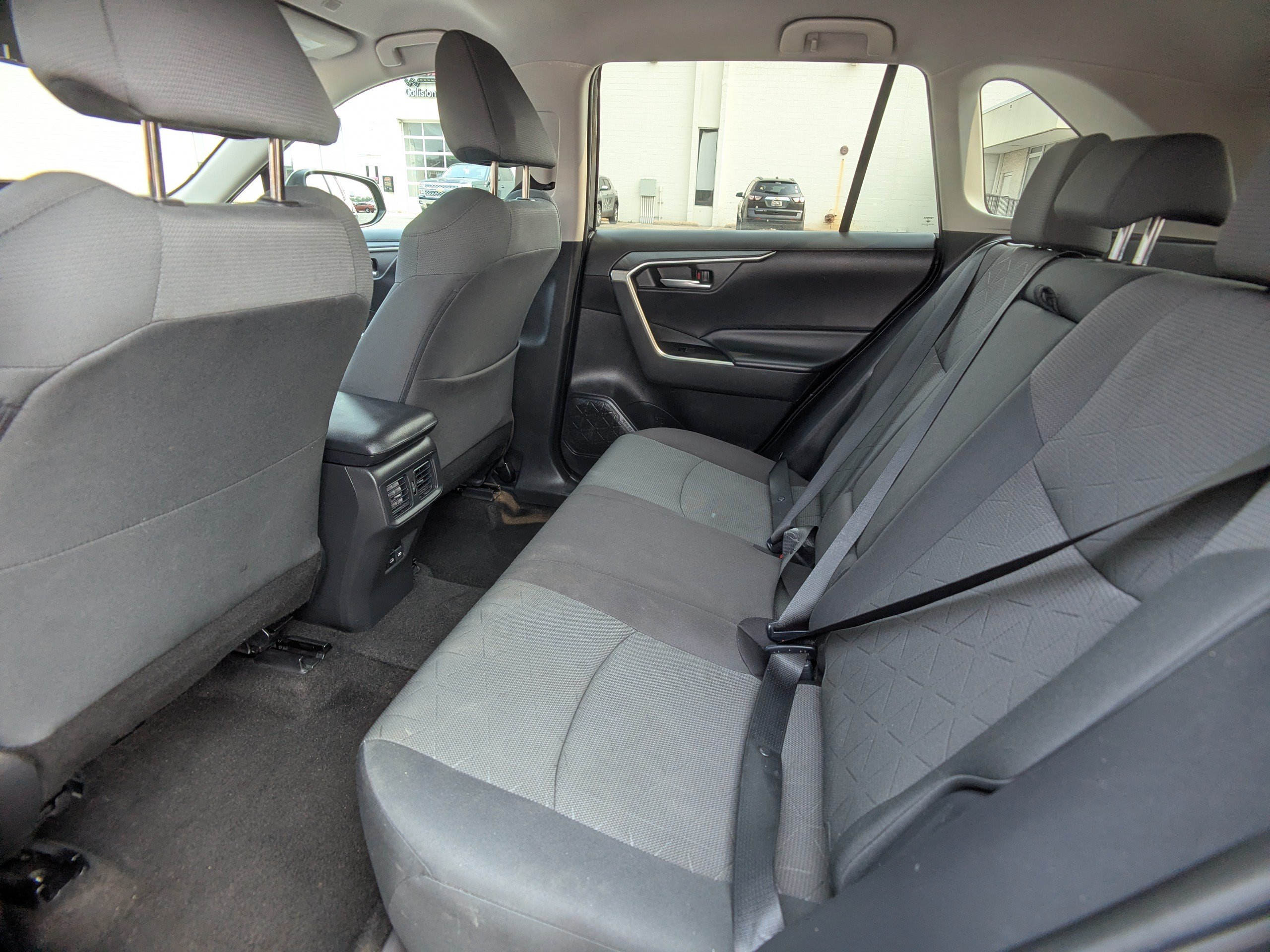 Used 2023 Toyota RAV4 XLE FWD image 12