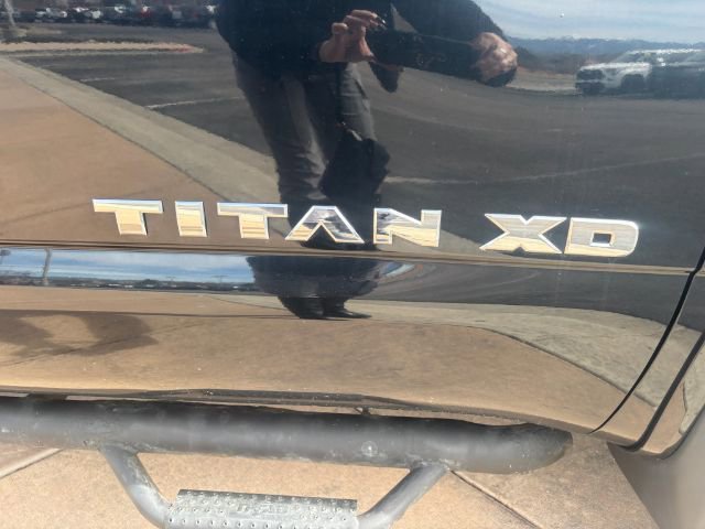 Used 2017 Nissan Titan PRO-4X w/ Pro-4x Convenience Package image 11