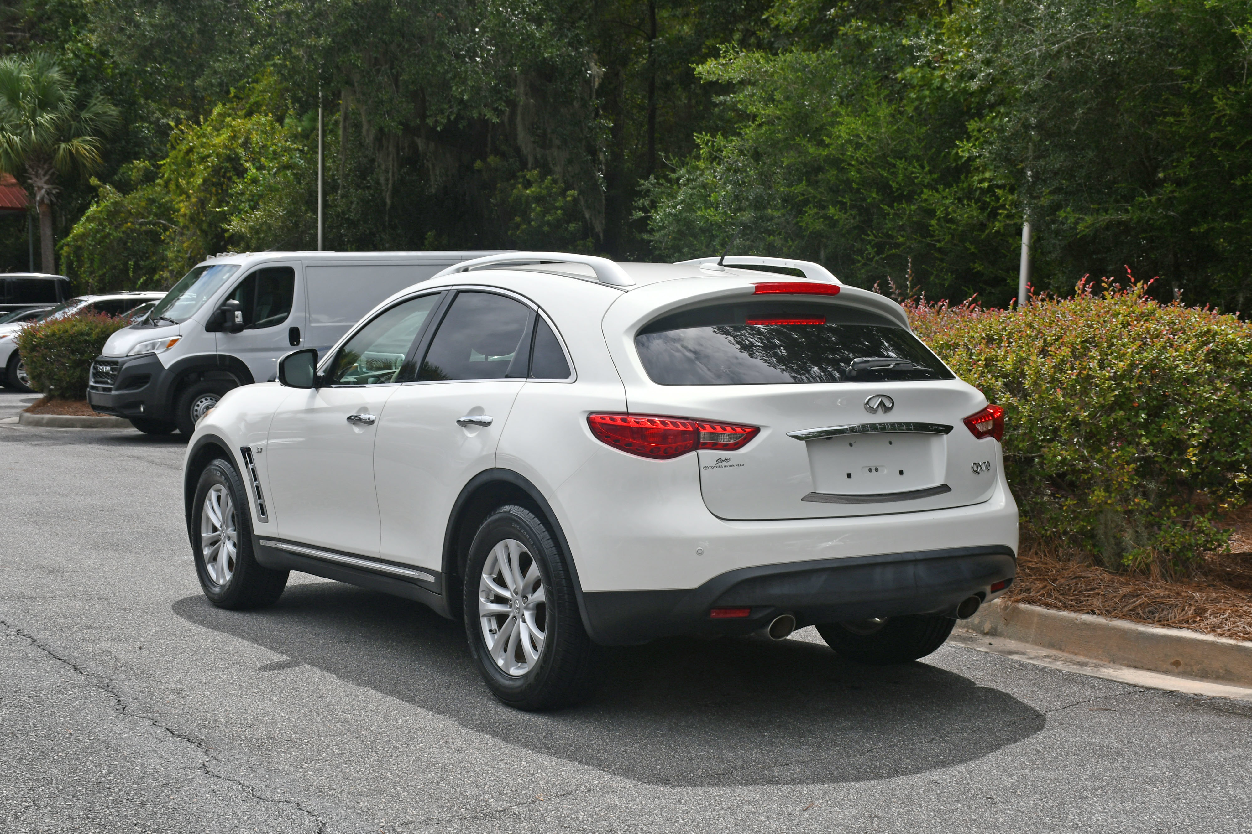 Used 2015 INFINITI QX70 AWD w/ Premium Package image 3