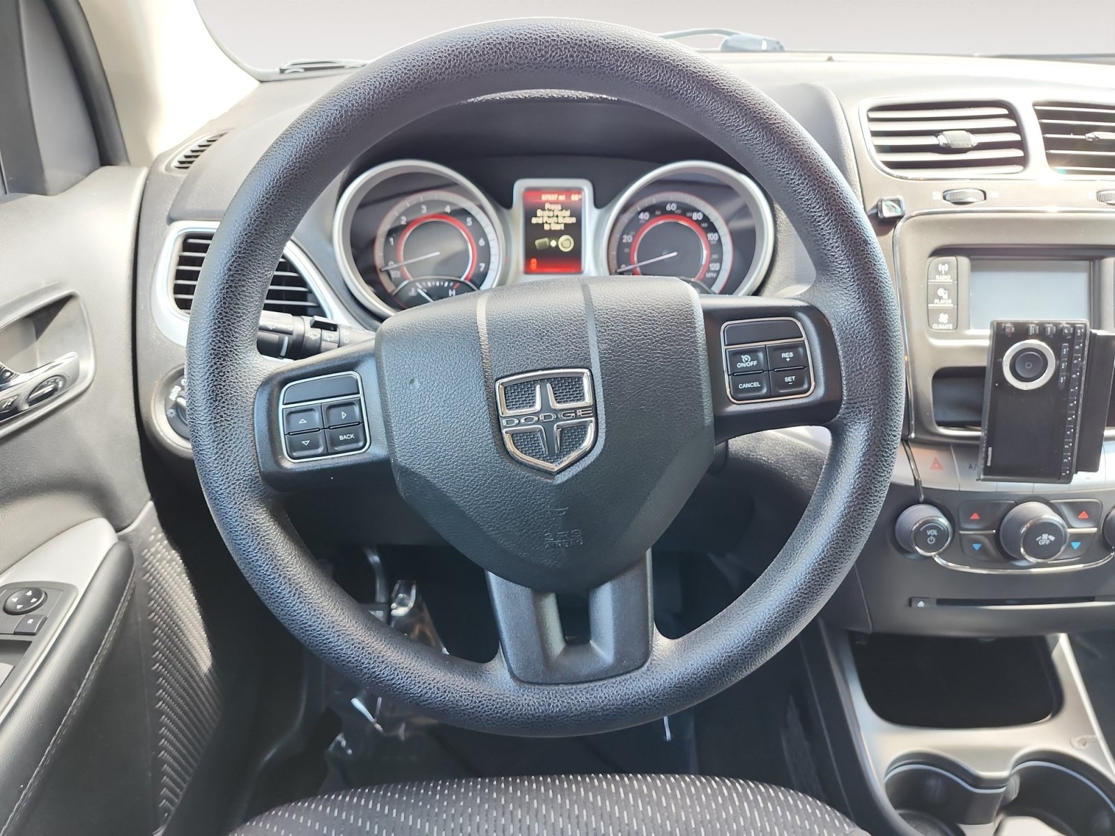 Used 2019 Dodge Journey SE FWD image 12