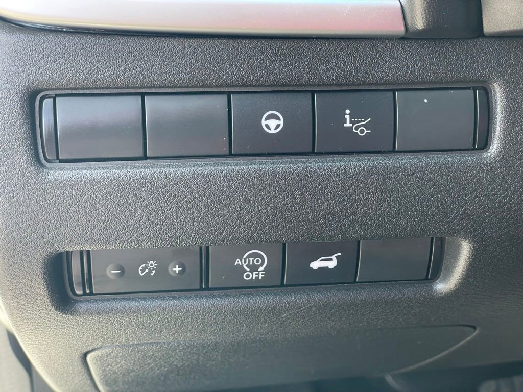 Certified 2025 Nissan Rogue SL w/ Tech Package AWD/4WD image 14