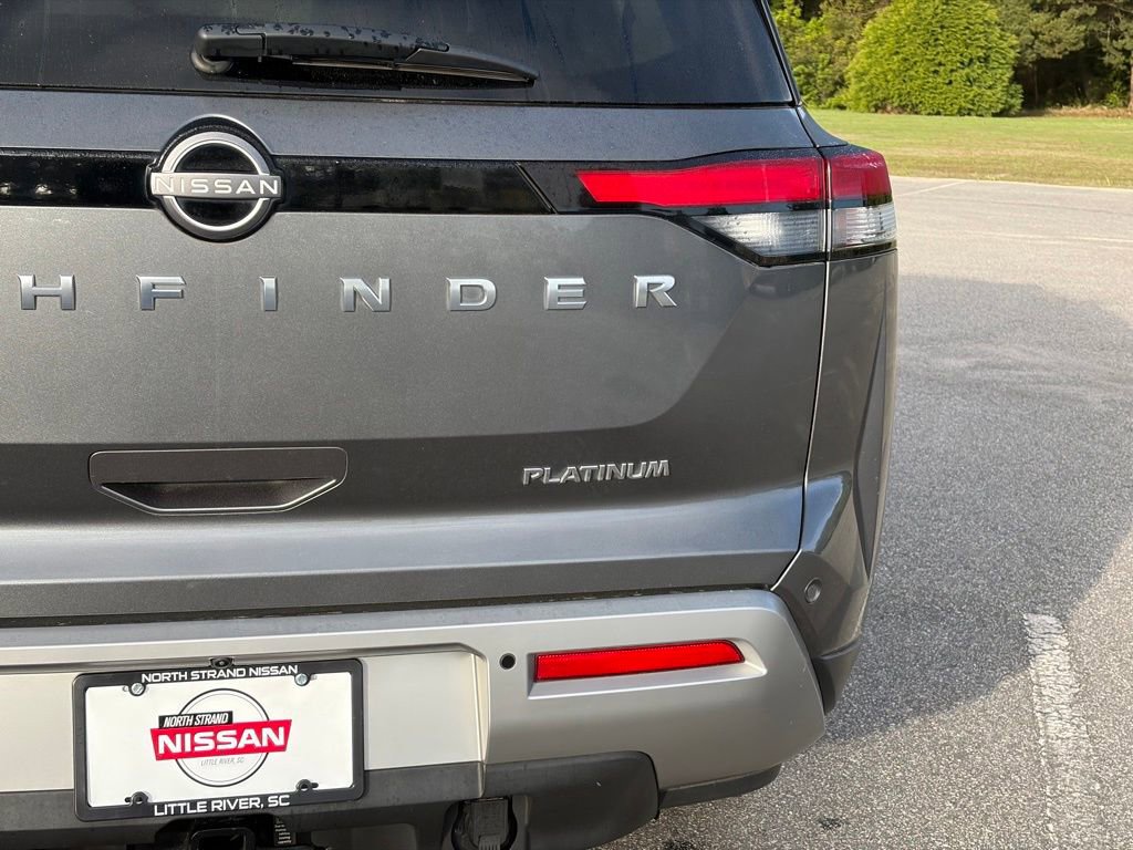 Certified 2022 Nissan Pathfinder Platinum w/ Cargo Package image 5