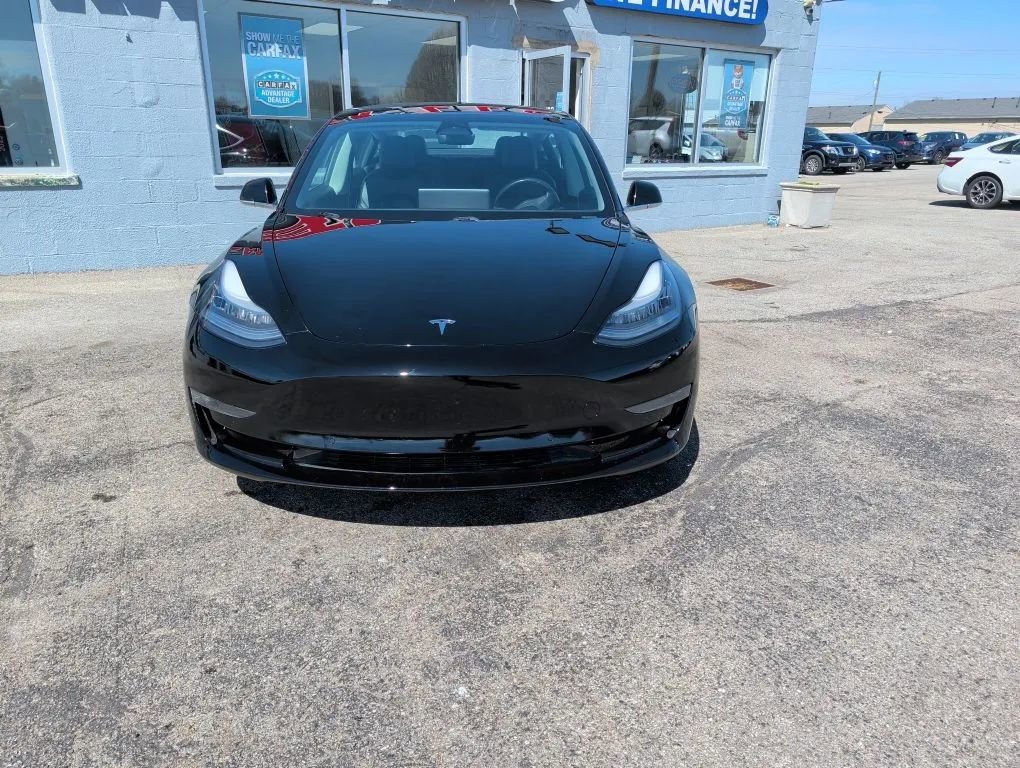 Used 2019 Tesla Model 3 Long Range image 2