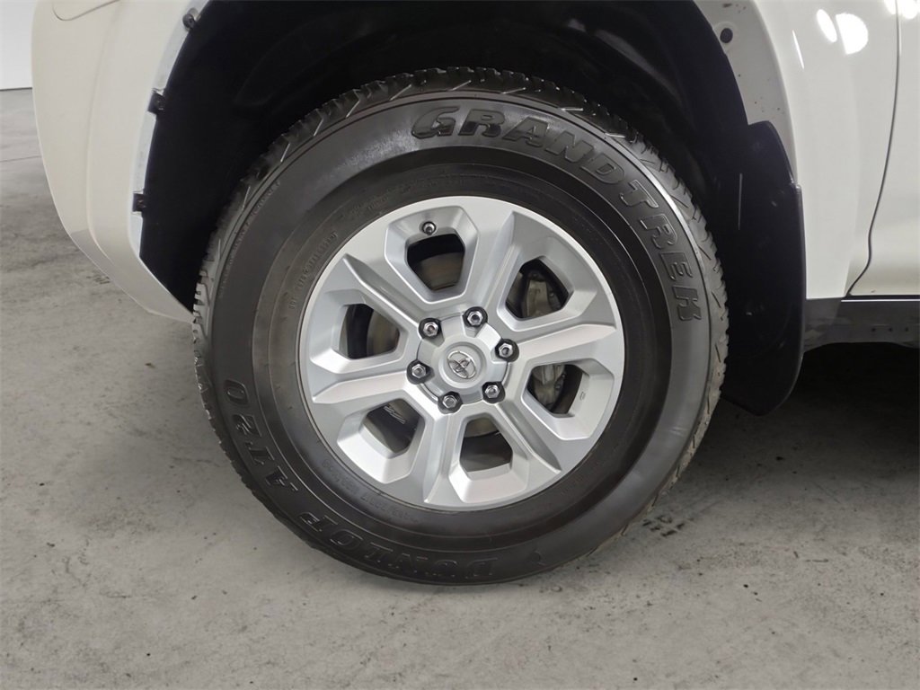 Used 2020 Toyota 4Runner SR5 image 14