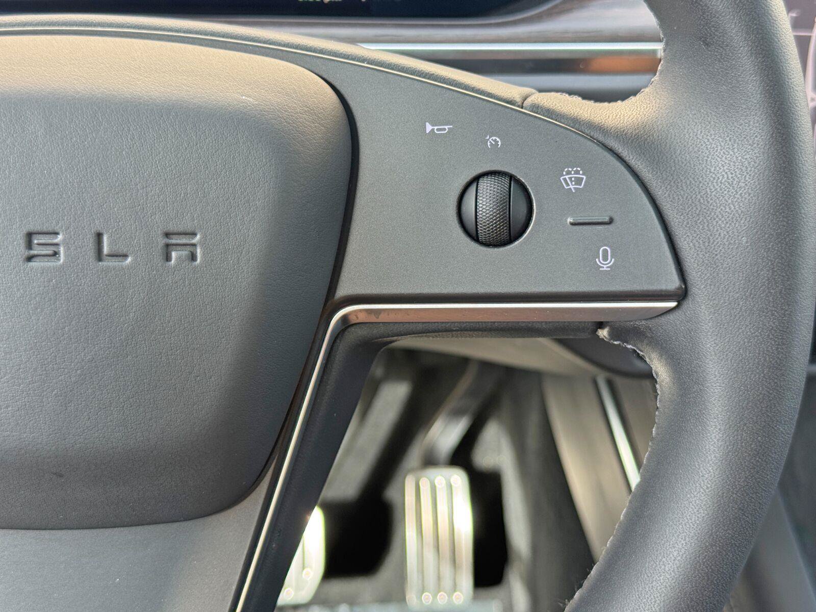 Used 2023 Tesla Model X AWD/4WD image 22