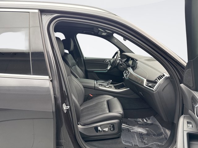 Used 2022 BMW X5 xDrive45e w/ Executive Package AWD/4WD image 18